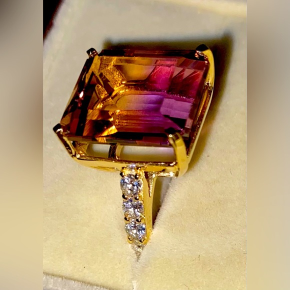 Exquisite Ametrine 10K Yellow Gold, Moissanite Ring 4.80 Grams 10.60 ctw - Picture 8 of 11